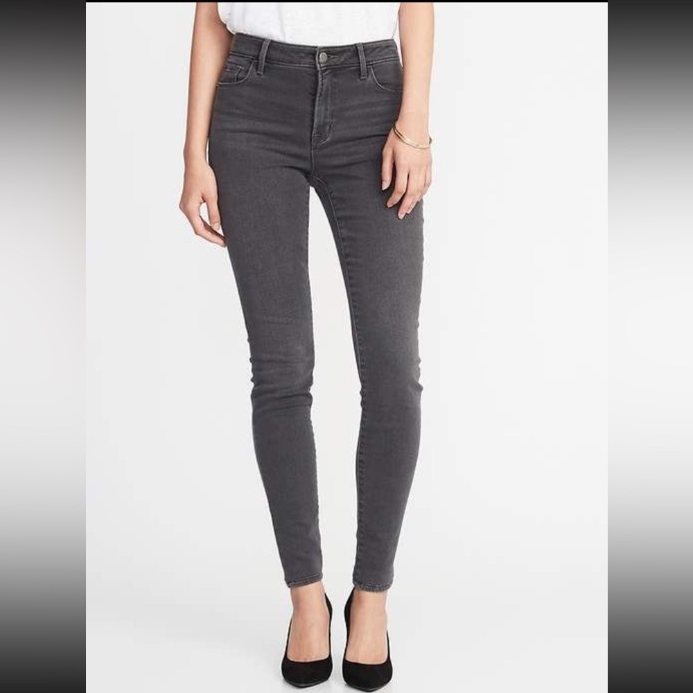NWT Old Navy High Waisted Gray Super Skinny Jeans